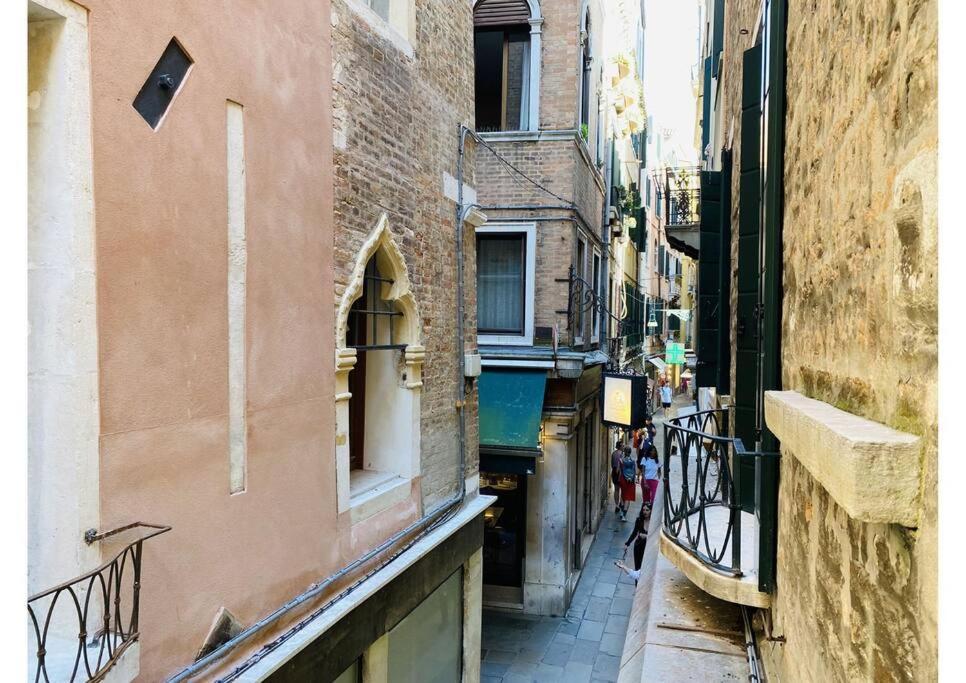Sweet Time Venice, Luxury San Marco Frezzaria Apt! Venedig
