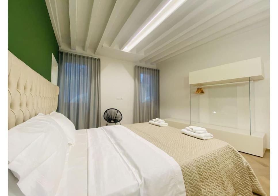 Sweet Time Venice, Luxury San Marco Frezzaria Apt! * Venedig