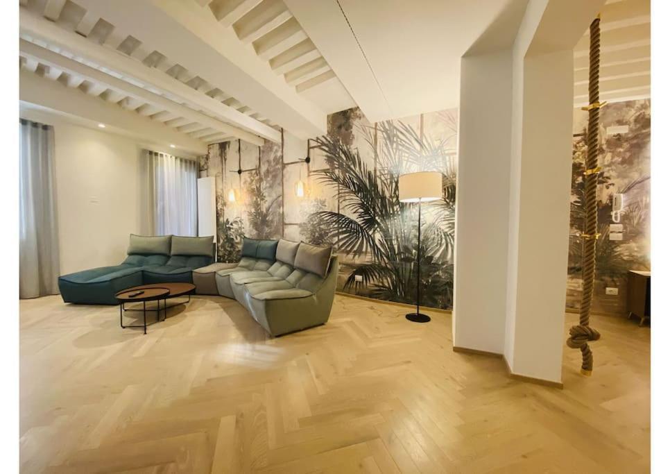 Sweet Time Venice, Luxury San Marco Frezzaria Apt! Lejlighed Venedig